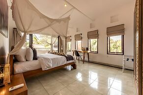 Villa Panda Seminyak Next to KU DE TA