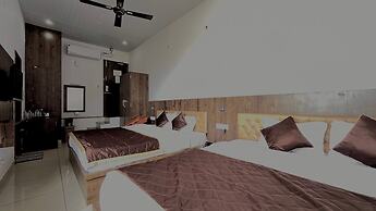 Lucent The Homely Hotel