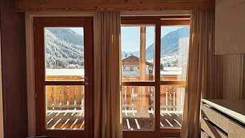 MOUNTAIN EXZELENT RESIDENCE