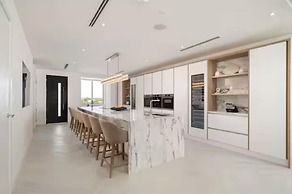 Luxury 4-bedroom Oceanfront Oasis