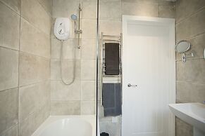 2br-central-15minwalktobeach-freeparking-wifi