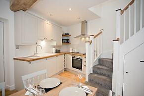 2br-central-15minwalktobeach-freeparking-wifi