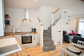 2br-central-15minwalktobeach-freeparking-wifi