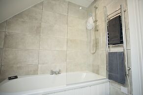 2br-central-15minwalktobeach-freeparking-wifi