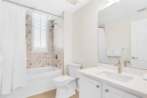 Silver Beach Towers 1003 West