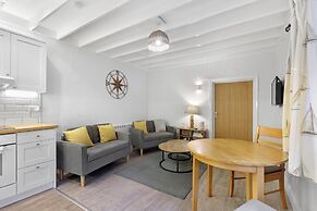 Puffling Perch - North East Escapes