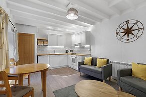 Puffling Perch - North East Escapes