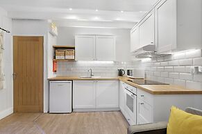 Puffling Perch - North East Escapes