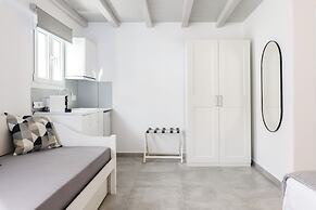 Eleven Keys Mykonos Suites