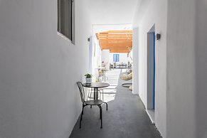 Eleven Keys Mykonos Suites