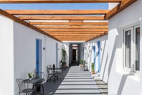 Eleven Keys Mykonos Suites