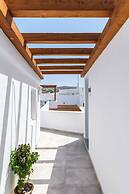 Eleven Keys Mykonos Suites