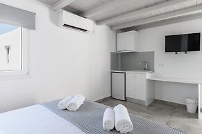 Eleven Keys Mykonos Suites