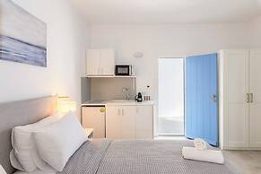 Eleven Keys Mykonos Suites