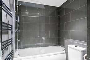 Boujee 2bed by Excel Exhibition Centre With Free Parking