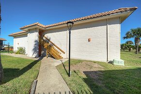 Pour Me a Vacation Mins to Beach Community Pool Tennis Court Private B