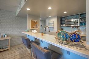 Pour Me a Vacation Mins to Beach Community Pool Tennis Court Private B