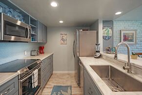 Pour Me a Vacation Mins to Beach Community Pool Tennis Court Private B