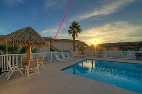 Pour Me a Vacation Mins to Beach Community Pool Tennis Court Private B