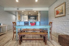 Pour Me a Vacation Mins to Beach Community Pool Tennis Court Private B