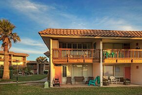 Pour Me a Vacation Mins to Beach Community Pool Tennis Court Private B