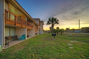 Pour Me a Vacation Mins to Beach Community Pool Tennis Court Private B