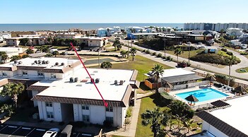 Pour Me a Vacation Mins to Beach Community Pool Tennis Court Private B