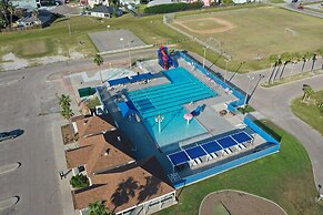 Coastal Soiree Ocean Views Game Room Steps From Port Aransas Beaches