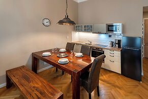 Downtown - 2 Room Zborovska