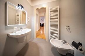 Downtown - 2 Room Zborovska