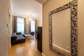 Downtown - 2 Room Zborovska