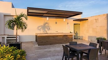 Luxury Studio Rooftop Pool and Jacuzzi