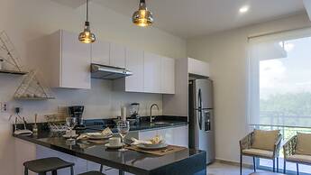 Luxury Studio Rooftop Pool and Jacuzzi