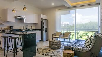 Luxury Studio Rooftop Pool and Jacuzzi