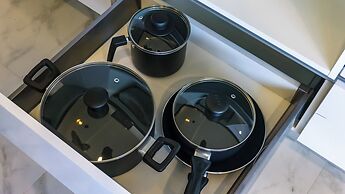 Luxury Studio Rooftop Pool and Jacuzzi