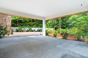 Private Eco-luxury Villa Jacuzzi Oceanview Pool