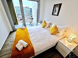 Comfy one bedroom with parking&balcony