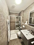 Comfy one bedroom with parking&balcony