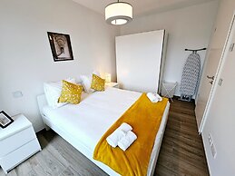 Comfy one bedroom with parking&balcony