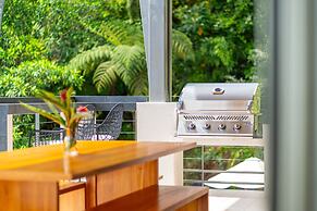Tropical Oceanview Retreat 11br for 27 Guests