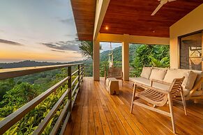 Tropical Oceanview Retreat 11br for 27 Guests