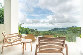 Tropical Oceanview Retreat 11br for 27 Guests