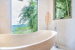 Tropical Oceanview Retreat 11br for 27 Guests