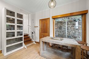 Stylish 3 Bedroom Townhouse - Hobart CBD