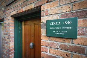 Stylish 3 Bedroom Townhouse - Hobart CBD