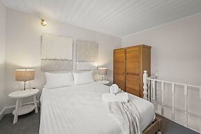 Stylish 3 Bedroom Townhouse - Hobart CBD