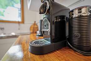 Stylish 3 Bedroom Townhouse - Hobart CBD