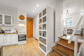 Stylish 3 Bedroom Townhouse - Hobart CBD