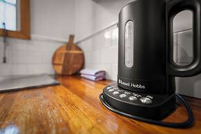 Stylish 3 Bedroom Townhouse - Hobart CBD