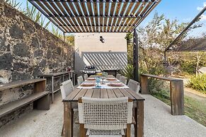 La casita with Pool and Mountain view
